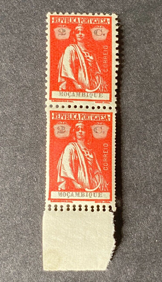 Mozambique 1914 2c Carmine Pair STRIKING Double Perf
