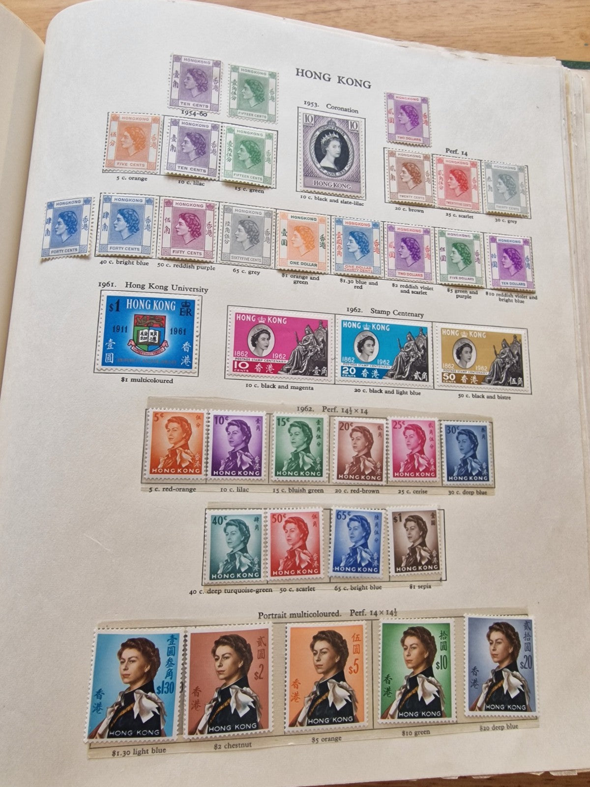 Superb QEII Mint Collection in 4 New Age Albums Cat £28,000++