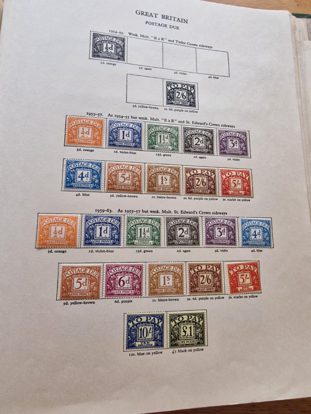 Superb QEII Mint Collection in 4 New Age Albums Cat £28,000++