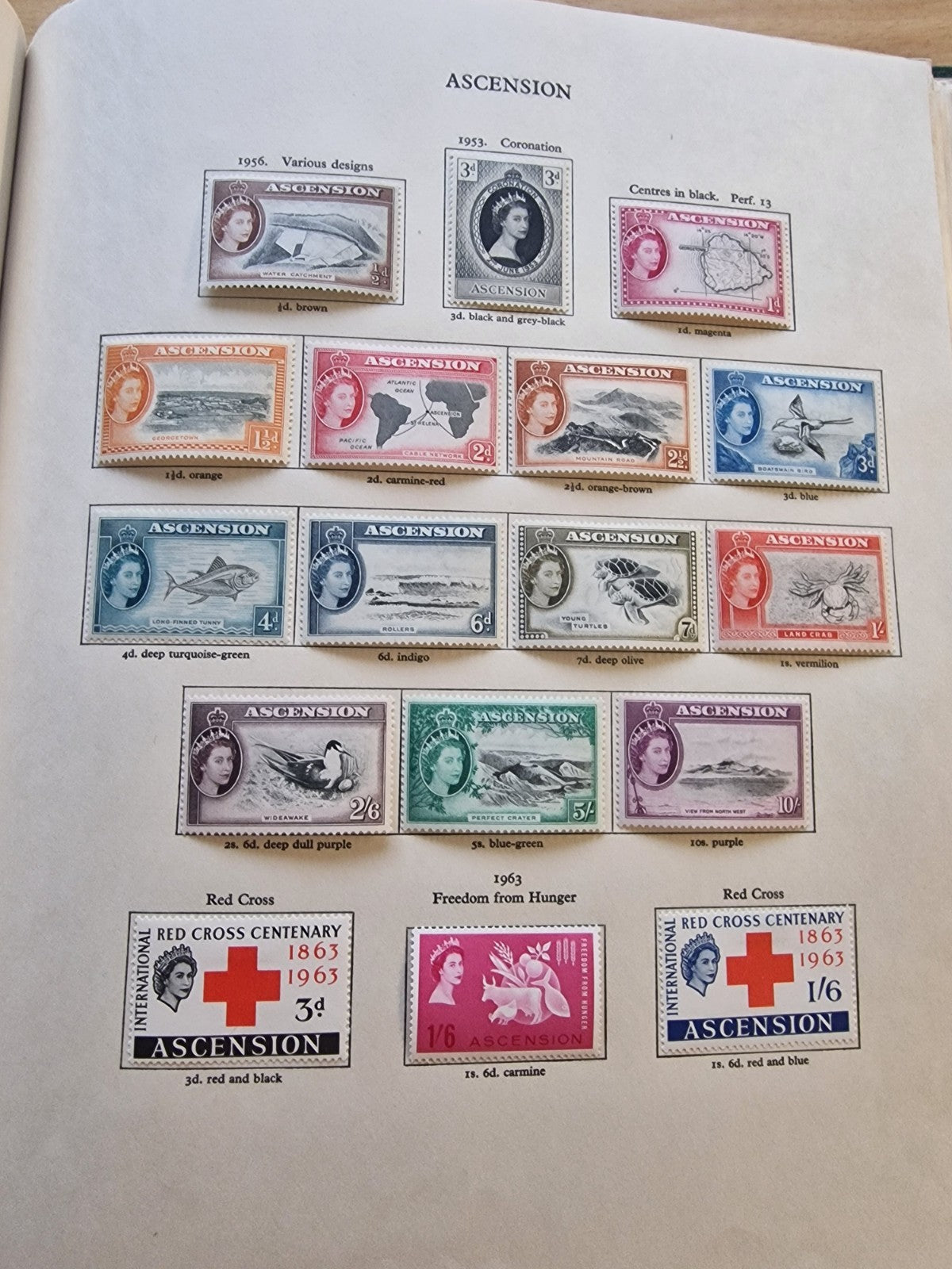 Superb QEII Mint Collection in 4 New Age Albums Cat £28,000++