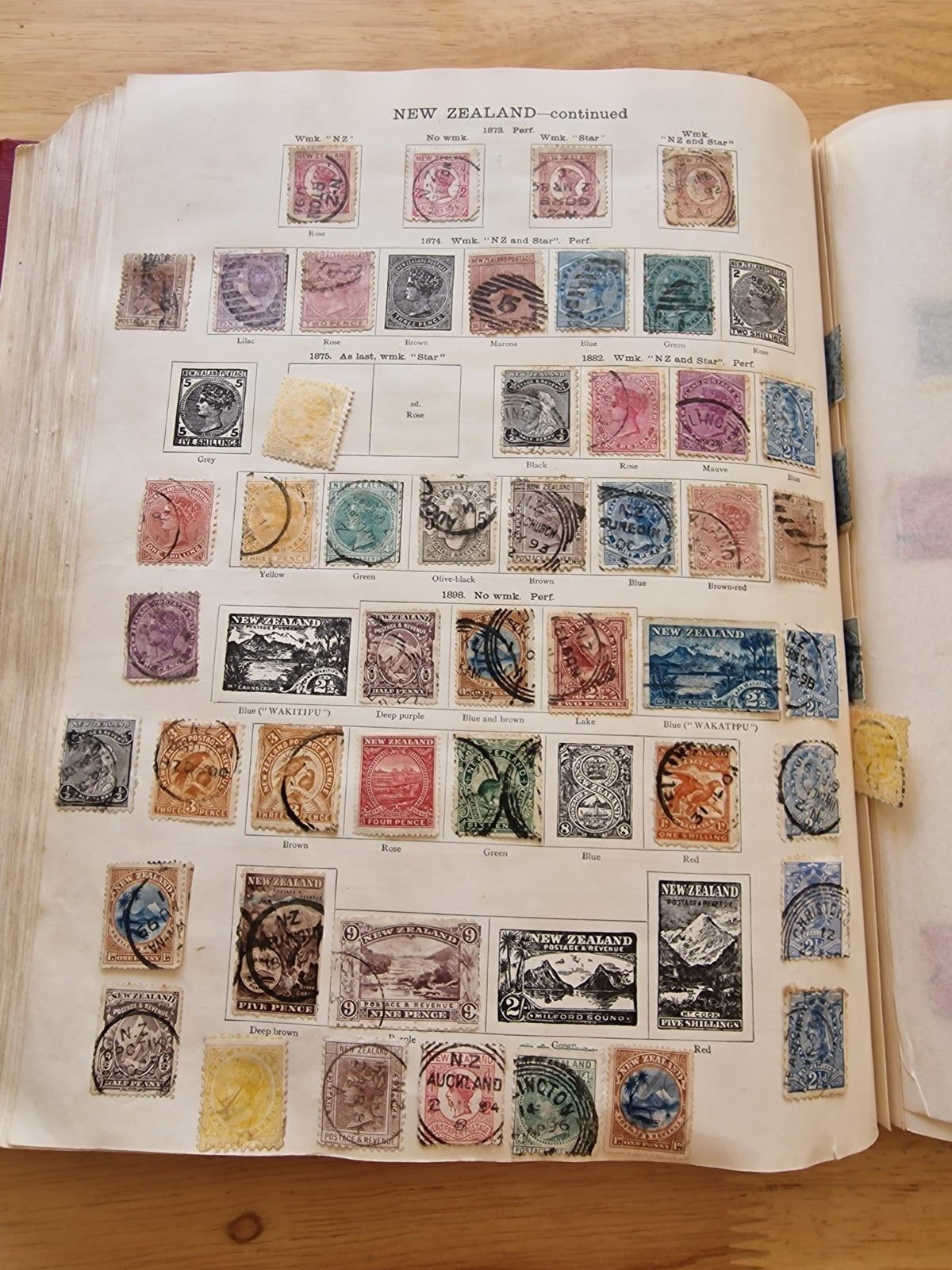 Commonwealth Stamp Collection in Well Filled New Ideal Album Huge Cat Value